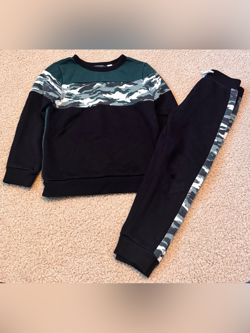 Kids Black & Green Camo Sweatpant Set